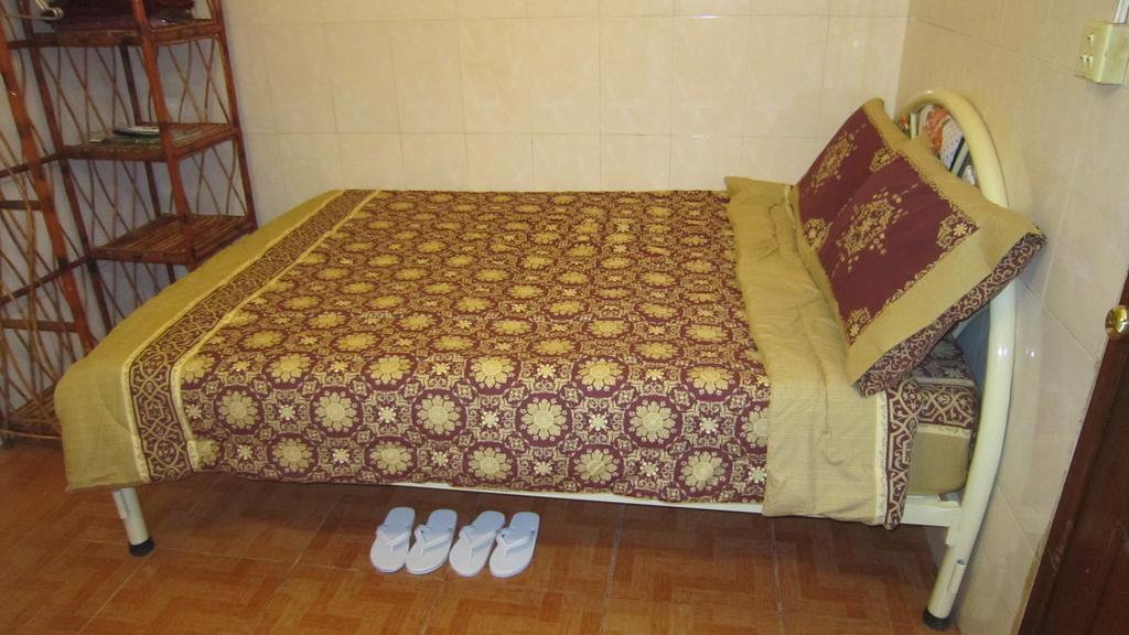 Jun Jun Guesthouse Phnom Penh Exterior photo